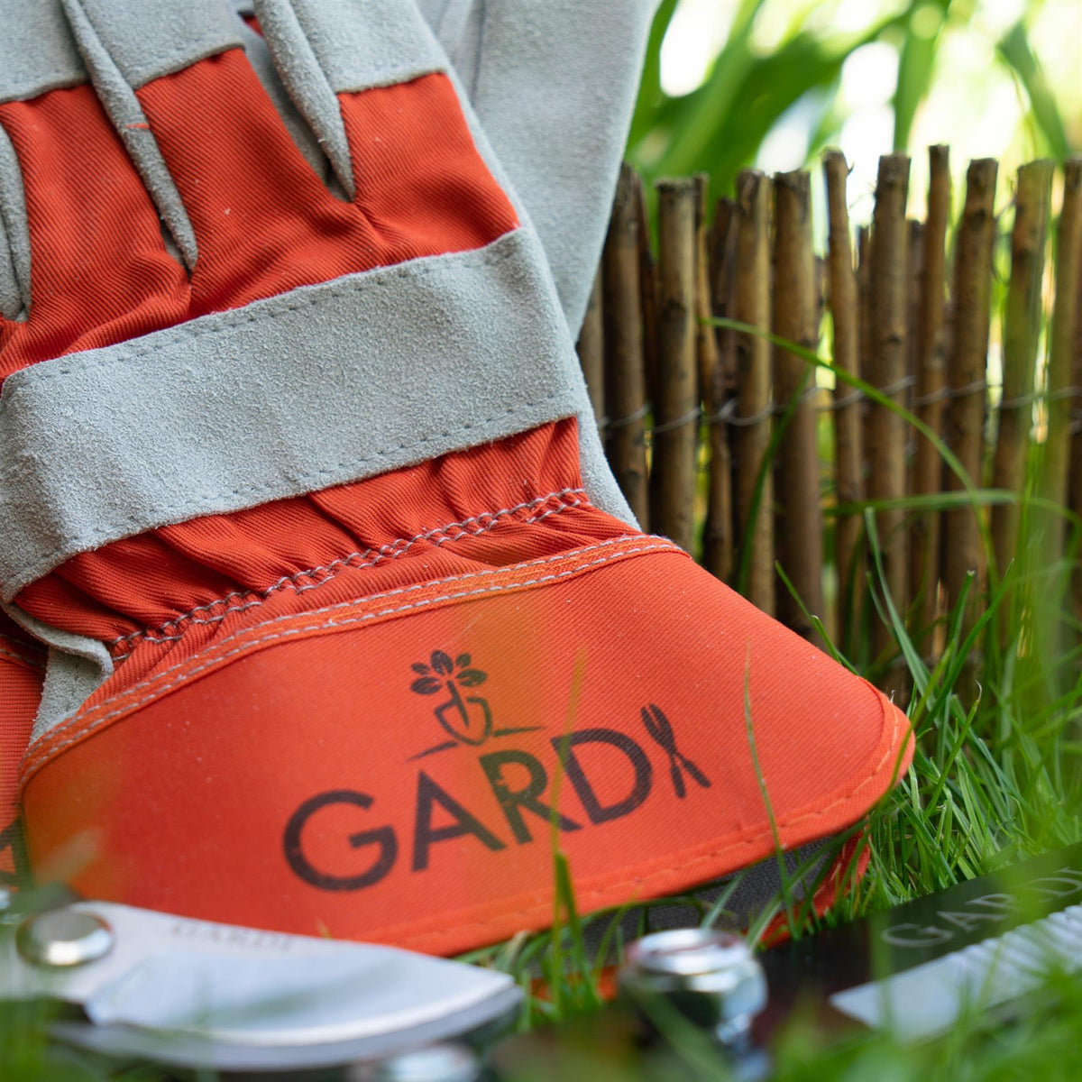 Gardi Heavy Duty Durable & Breathable Gardening Gloves Medium (1 Pair)