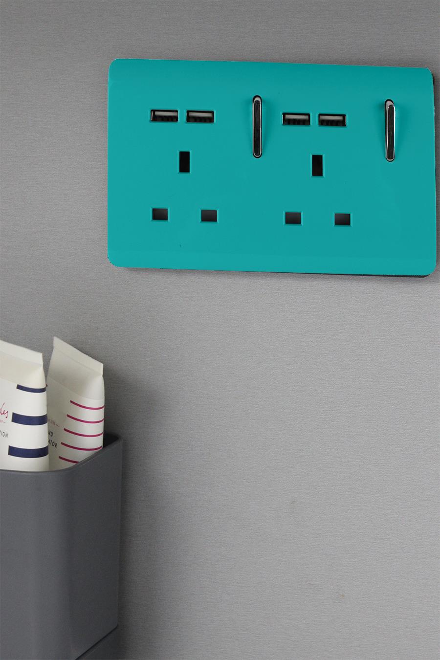 Trendi 2 Gang Artistic Modern Glossy 13 Amp 4x2.1mA USB Switched Tactile Plug Socket Bright Teal