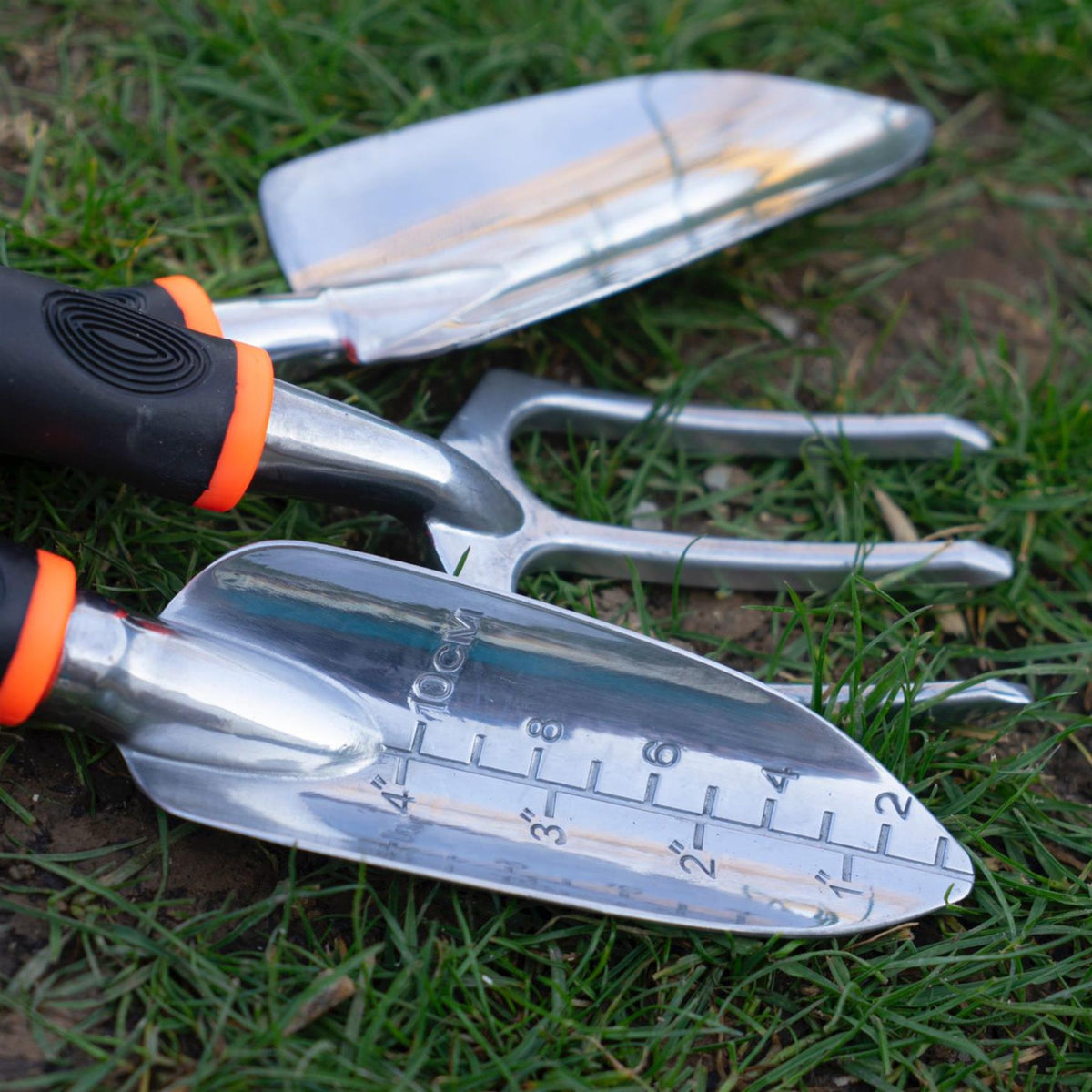 Gardi Black & Orange Hand Trowel for Weeding, Moving, Planting & Digging