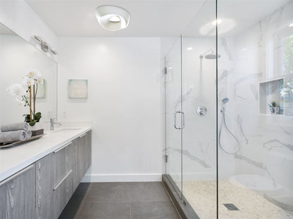 Mantra M1334 Huevo Ceiling 5 Light E27 Outdoor IP44, Polished Chrome/Opal White