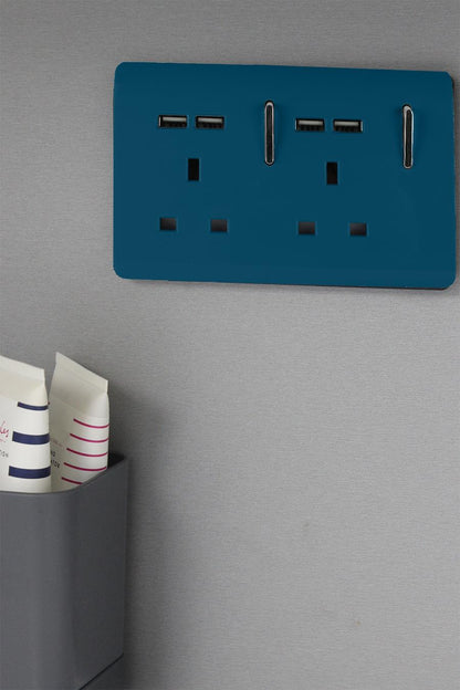 Trendi 2 Gang Artistic Modern Glossy 13 Amp 4x2.1mA USB Switched Tactile Plug Socket Ocean Blue