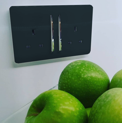 Trendi 2 Gang Artistic Modern Glossy 13 Amp Switched Plug Socket Piano Black (7 Pack)