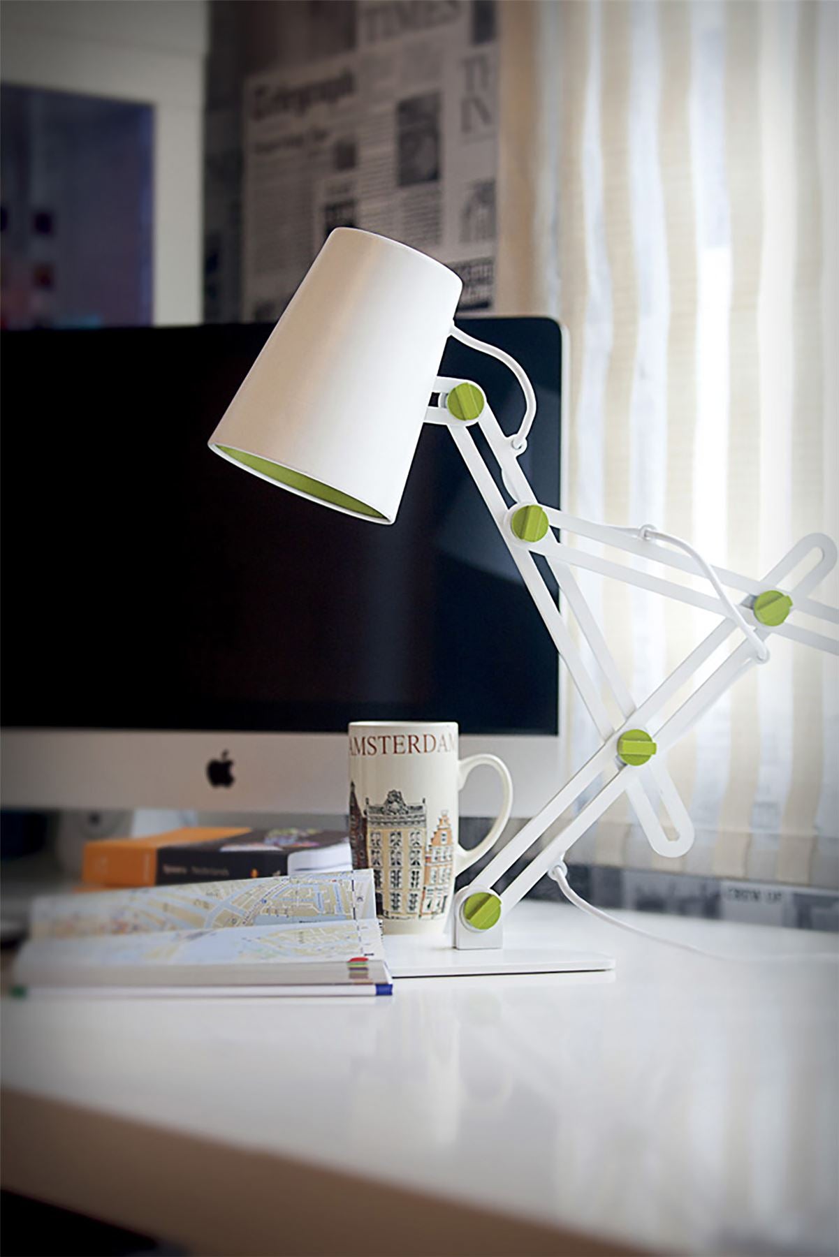 Mantra M3614 Looker Table Lamp 1 Light E27, Matt White/Green