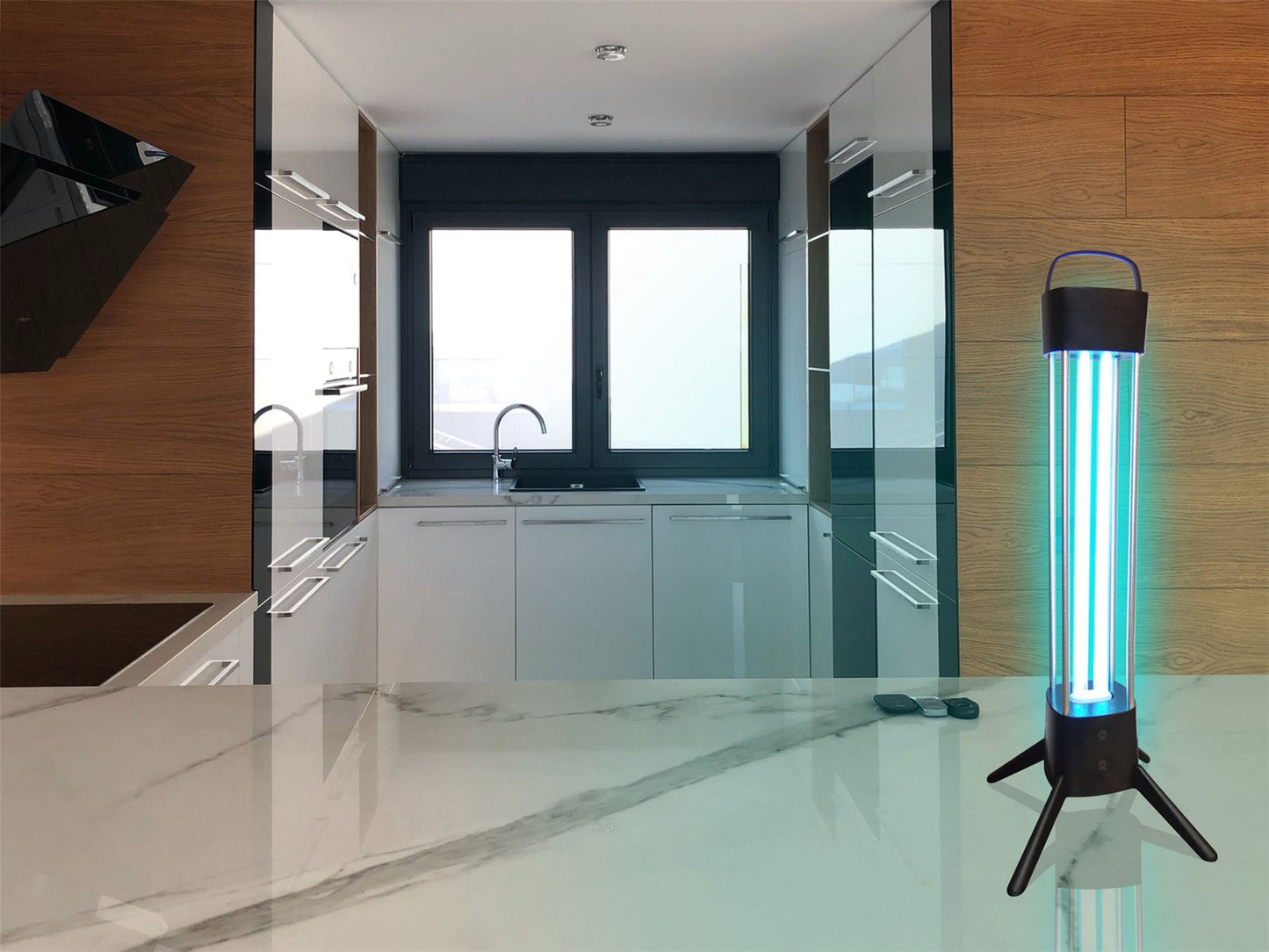 Mantra Fusion Cidal 36W UV-C Germicidal Table Lamp c/w Philips Lamp, **TO BE USED IN VACATED ROOMS ONLY**