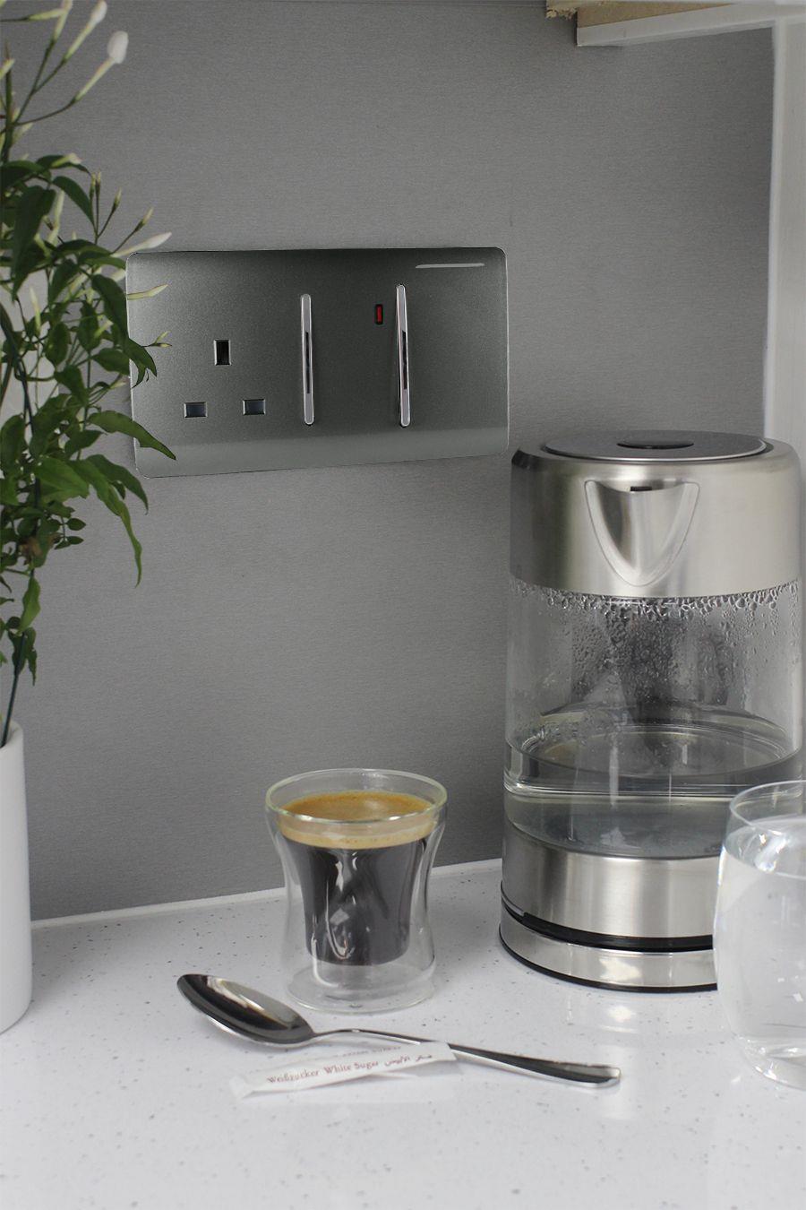 Trendi Artistic Modern Glossy 45 A Cooker Switch & Plug Socket Inc Neon Insert Charcoal