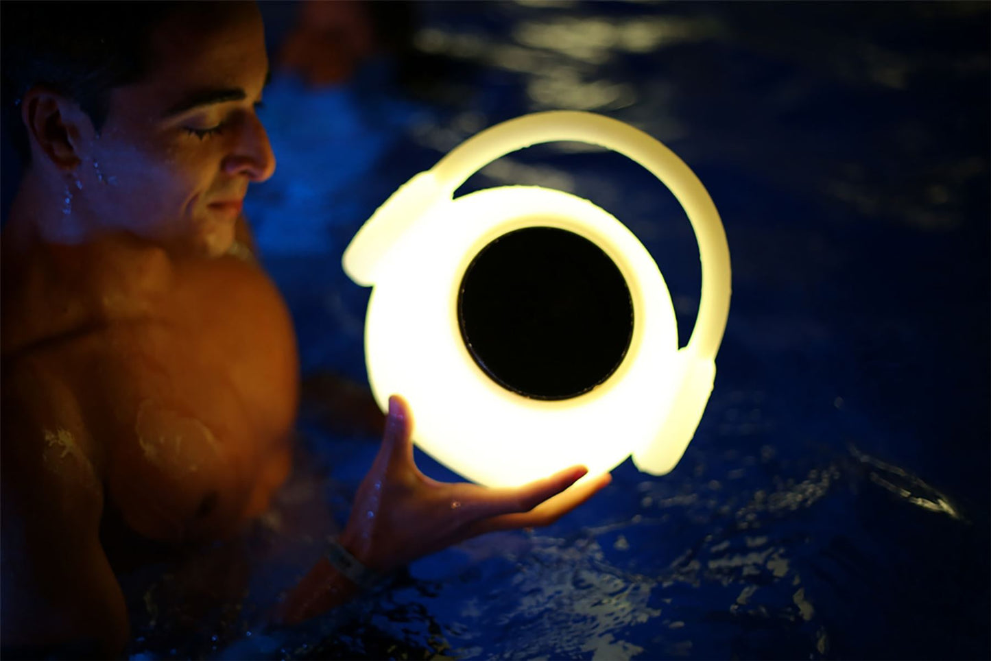 Mantra M3696 Wazowsky IP44 Portable 3W Speake, 120lm, 3W LED RGBW Lamp Bluetooth Connection/Remote Control, 2yrs Warranty