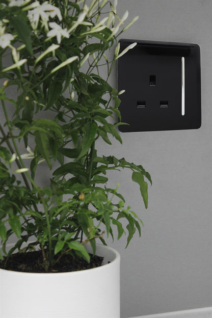 Trendi 1 Gang Artistic Modern 13 Amp Switched Plug Socket Black ART-SKT13BK