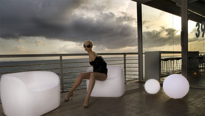Mantra Pao Small Sofa No Light Outdoor, Opal White Item Weight: 16.3kg